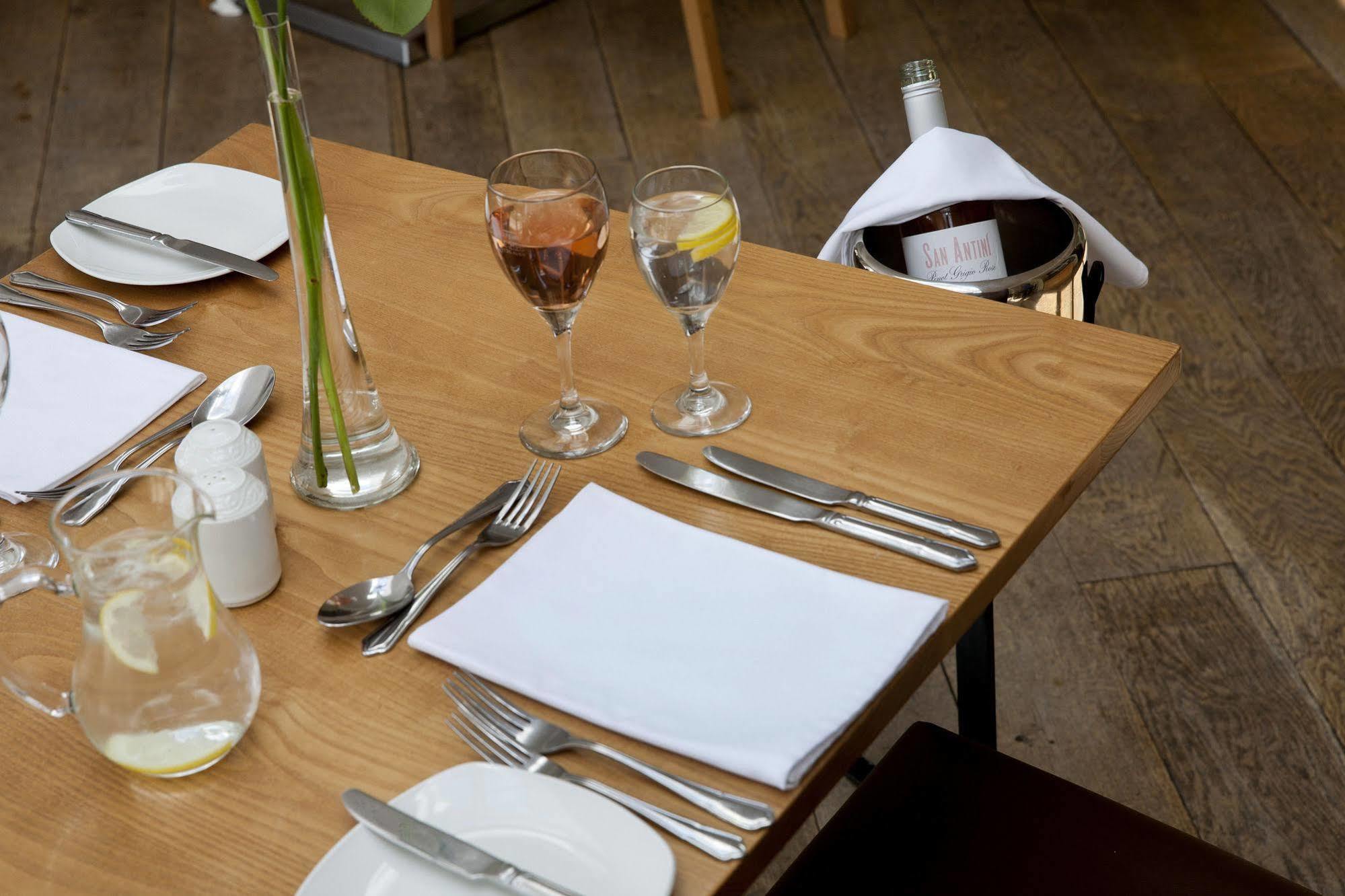טנטרדן Little Silver Country Hotel מראה חיצוני תמונה