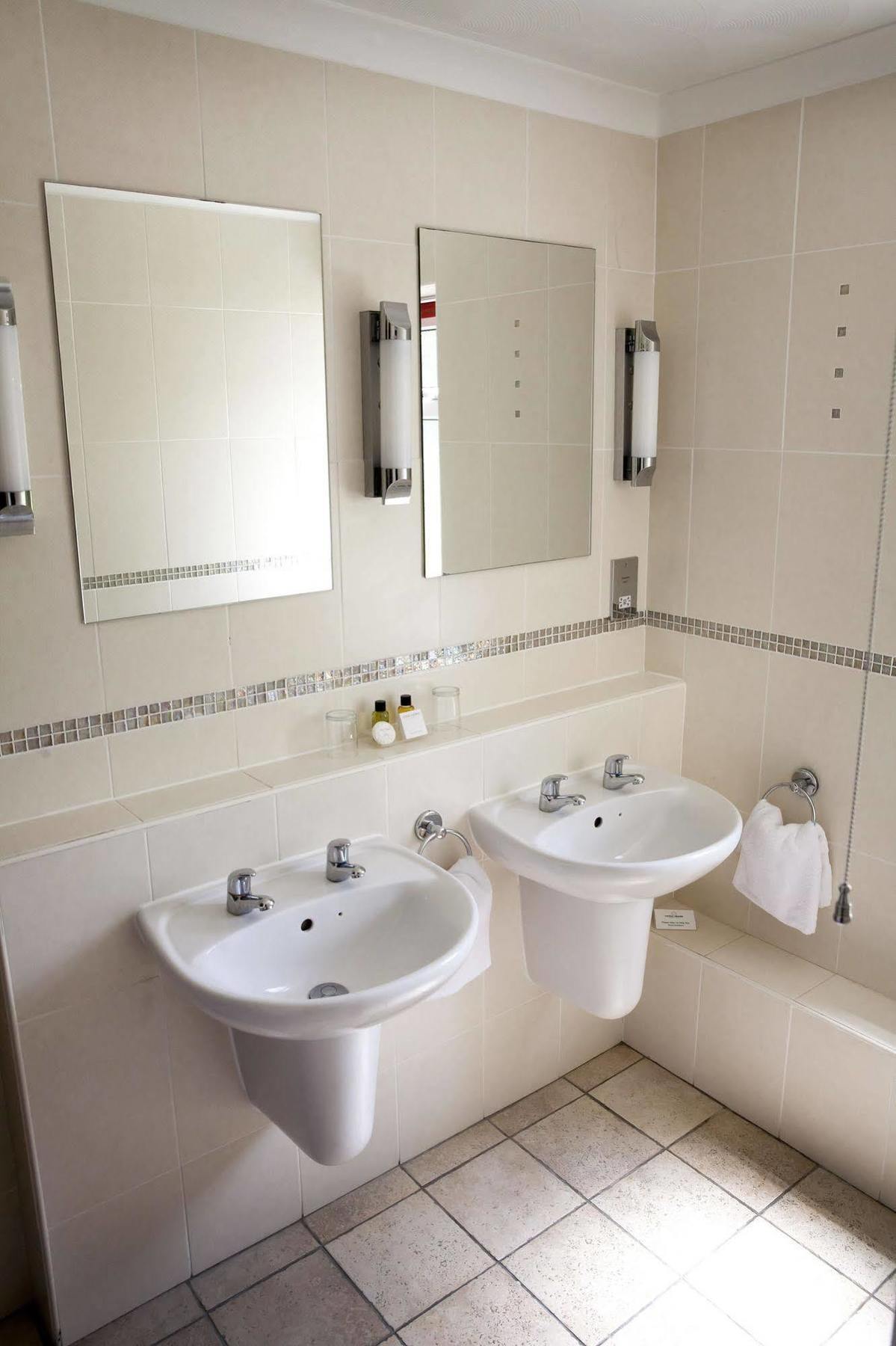 טנטרדן Little Silver Country Hotel מראה חיצוני תמונה